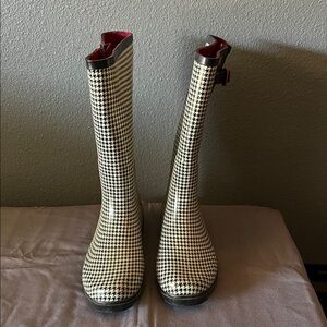 Houndstooth Over-the-Knee Rain Boots - Black & White